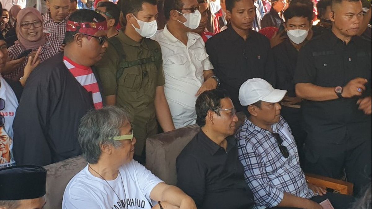 Meeting Volunteers In Yogyakarta, Mahfud MD Invites Supporters To Choose Right Leaders