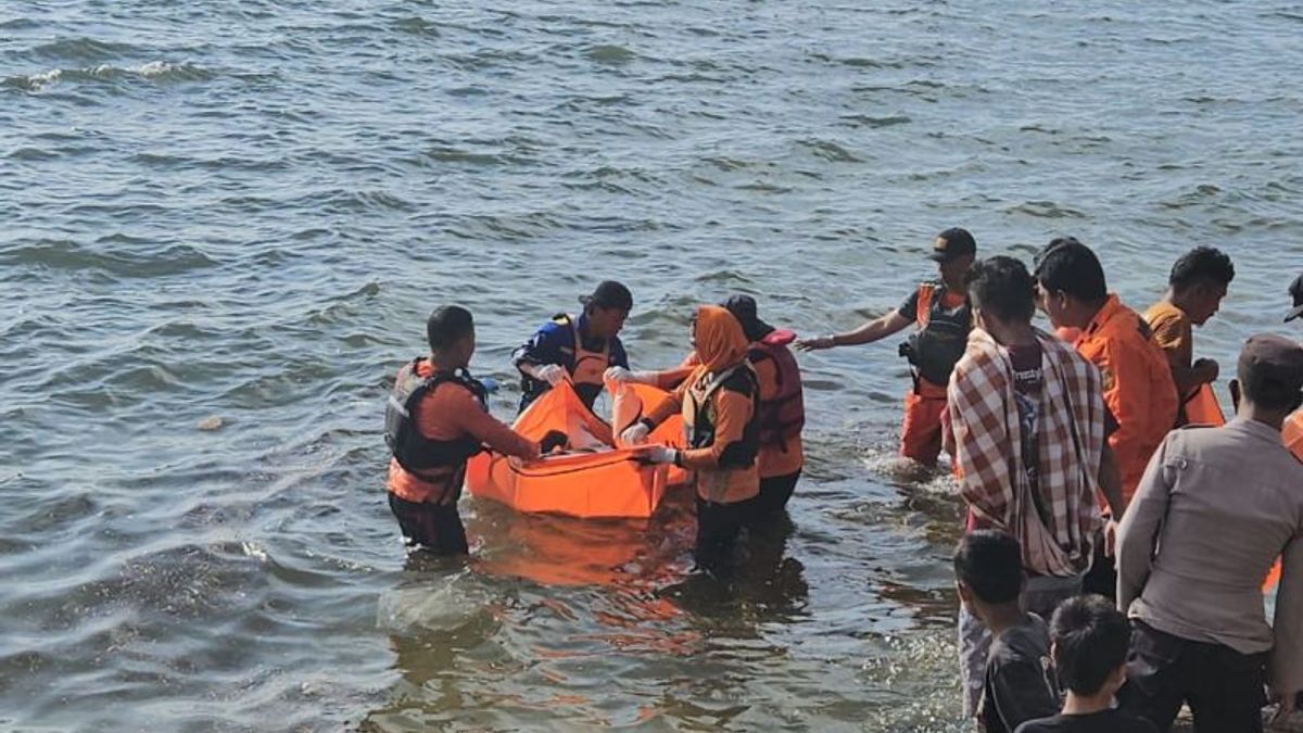 沈没したYuiee Jaya II船の犠牲者が死亡しているのが発見された
