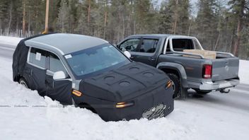 non pas en glissement, une voiture de la génération GV90 se plongeait dans la neige