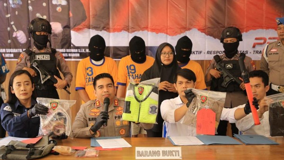 A Gang Of Cigarette Truck Robbers Worth IDR 3.1 Billion Arrested By Police, Three Perpetrators Arrested
