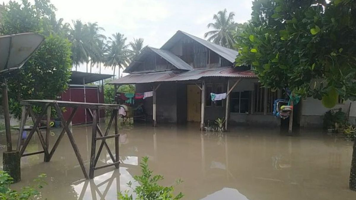 ドロ・シギの洪水、数十人の住民が避難