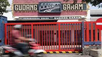 企业集团Susilo Wonowidjojo拥有的Gudang Garam卷烟制造商尽管收入为61.67万亿印尼盾，但利润暴跌59%至9561.4亿印尼盾