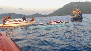 旅客船がアナンバスで沈没、3人が死亡した
