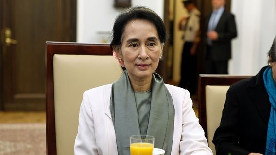 Myanmar Supreme Court Decides Aung San Suu Kyi's Trial Held Offline