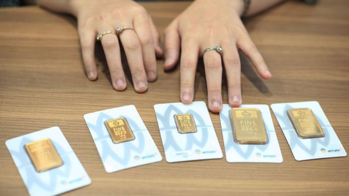 Harga Emas Antam Turun Tipis ke Rp2,795 Juta per Gram di Awal Pekan
