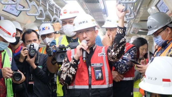 اللجنة السادسة لمجلس النواب في جمهورية إندونيسيا Jajal LRT Jabodetabek من صنع PT INKA