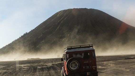 Viral Beredar Video Jalur Wisata Bromo Amblas, Benarkah?