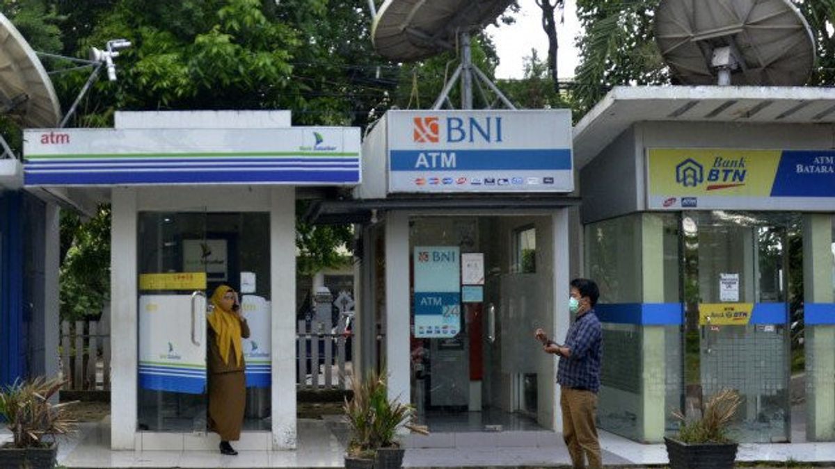 BCA，BRI，BNI，曼迪里，归集团主席谭军所有的公司：这22家银行的银行间转账费用已经下降到2，500印尼盾