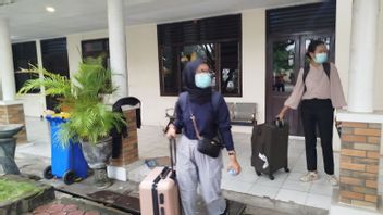 Searching The Ponorogo PUPKP Service, KPK Brings A Suitcase Filling Regional Project Documents