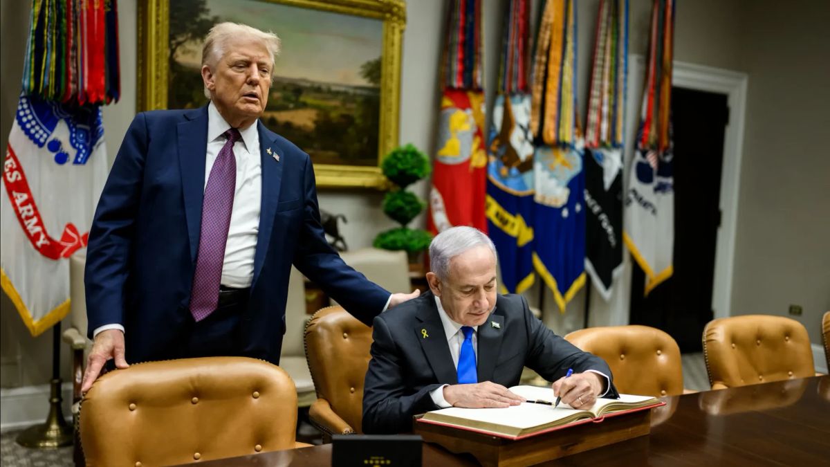 After His Speech Interrupted With 'Genosida' Members Of The Israeli Parliament, Trump Towards The Peace Summit In Egypt