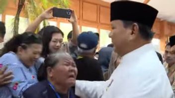 برابوو يلتقي السكان ويحظى بالاحترام أثناء حفل افتتاح في القصر