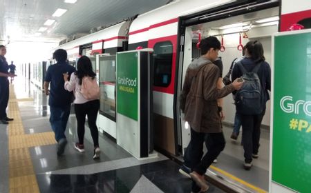 Menurunnya Penumpang LRT Sejak Dikenakan Tarif