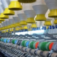 Pengusaha Tekstil Khawatir Rupiah Lesu Bikin Kinerja Industri TPT Turun