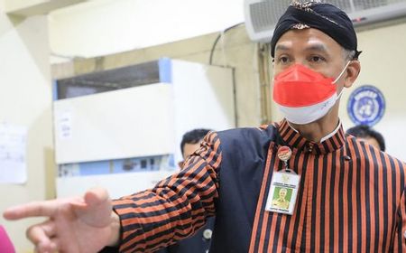 Ketika Ganjar Beli Kaos dan Lukisan UMKM Karya Disabilitas