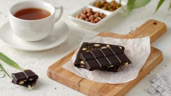 7 Reasons Why Dark Chocolate Is Good For Health