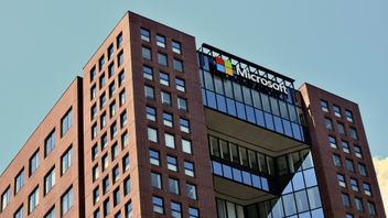 Police Arrest 7 Microsoft Employees Protesting Against Israel's Use of Their Platform in Gaza Attacks