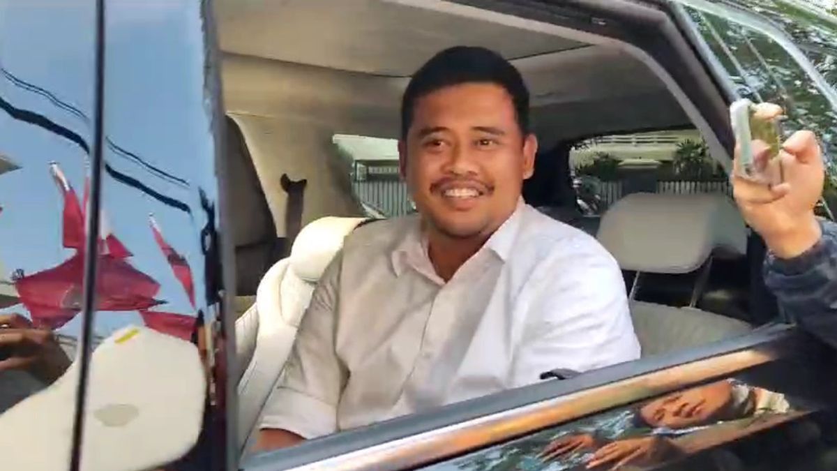 鲍比·纳苏蒂夫(Bobby Nasution)子女刑事法官的房子被烧毁,被称为恐怖形式,警方被要求撤退