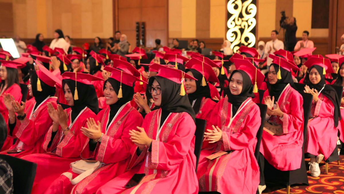 Inisiatif Mendorong Perempuan Muda Menggapai Mimpi lewat Akses Pendidikan Tinggi