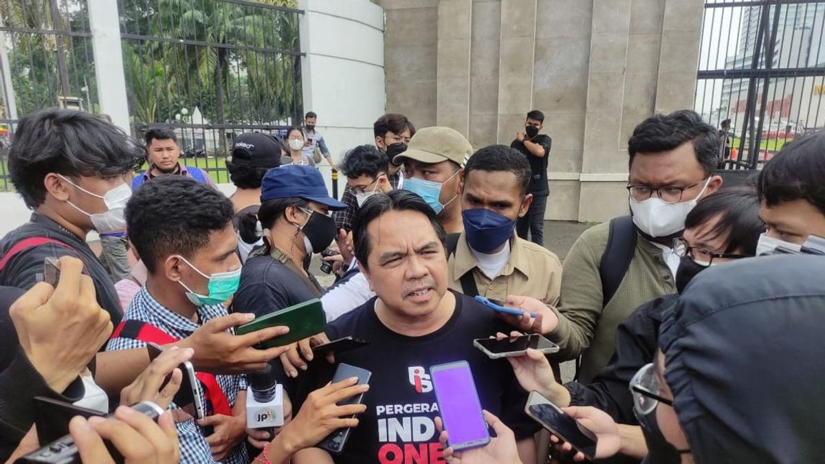 Members Of DPR F-PDIP Ask Ade Armando's Beating Case To Be Completely Investigate: Don't Let Anyone Escape