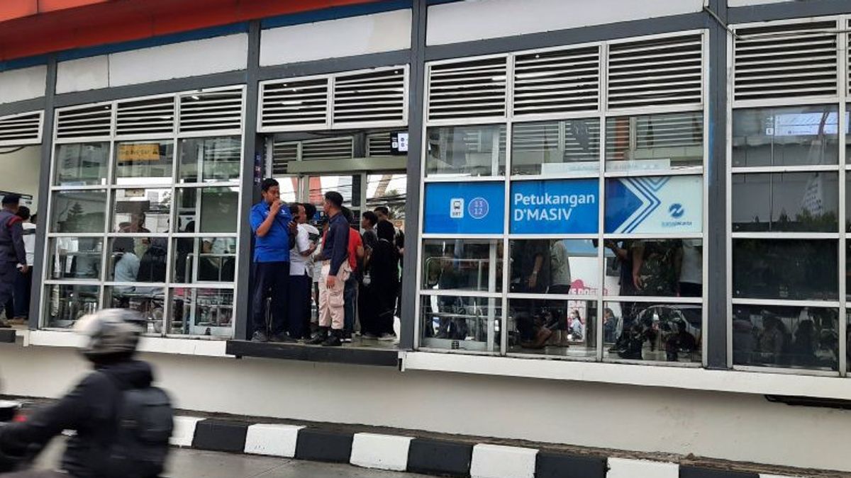 Halte Transjakarta Petukangan Utara Kini Dinamai Halte d’Masiv