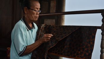 China's Unilateral Claim About Batik As Traditional Chinese Culture