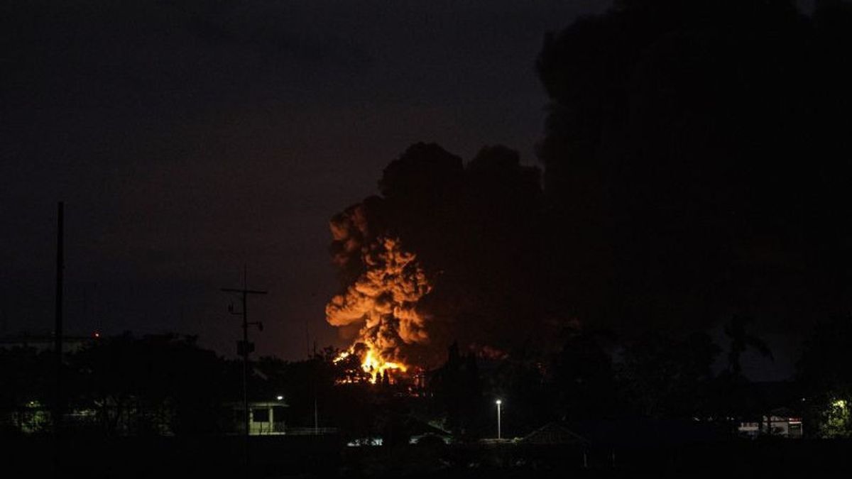 1 Tangki Milik Pertamina yang Terbakar di Cilacap Jawa Tengah Berisi Pertalite