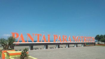 ワイサックホリデー、ジョグジャカルタパラントリティスビーチに53,600人の観光客が訪れました
