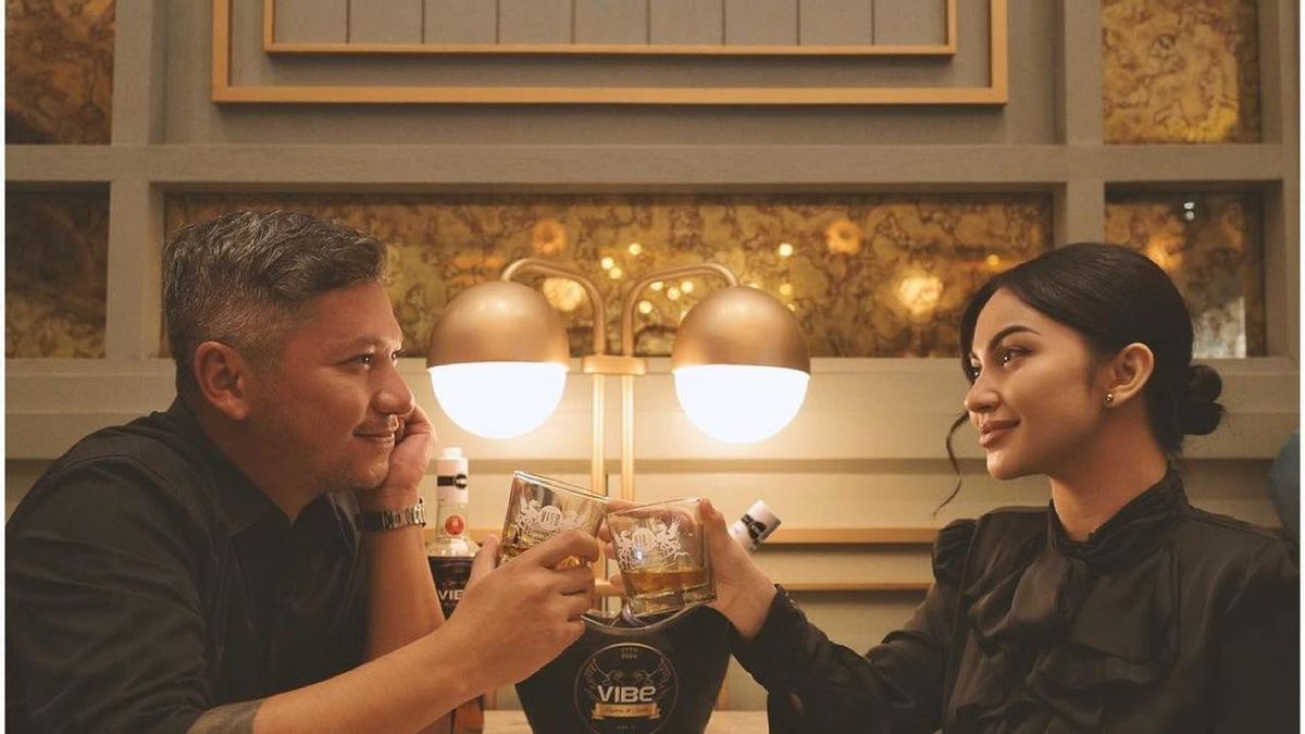 Done, These Are The Facts Behind The Intimate Photo Of Ariel Tatum And Gading Marten