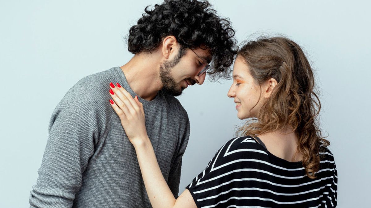 When Your Partner is Depressed Again, Here are 8 Ways to Deal with It Without Being Carried Away by Emotions