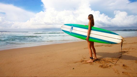 The Story Of Vendors Rental Of Surfing Equipment In Pangandaran, Which Was Lonely During The COVID-19 Pagebluk