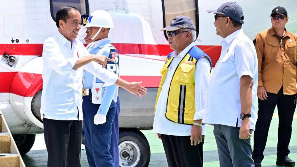 Jokowi Uses Super Puma TNI AU Arrives At IKN, Plans To Groundbreaking A Number Of Infrastructure Projects