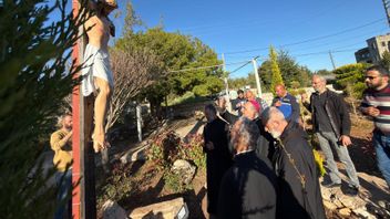 Le rejet de l'offre israélienne, les habitants de Debel Liban reçoivent une nouvelle statue de Jésus de la force UNIFIL d'origine italienne