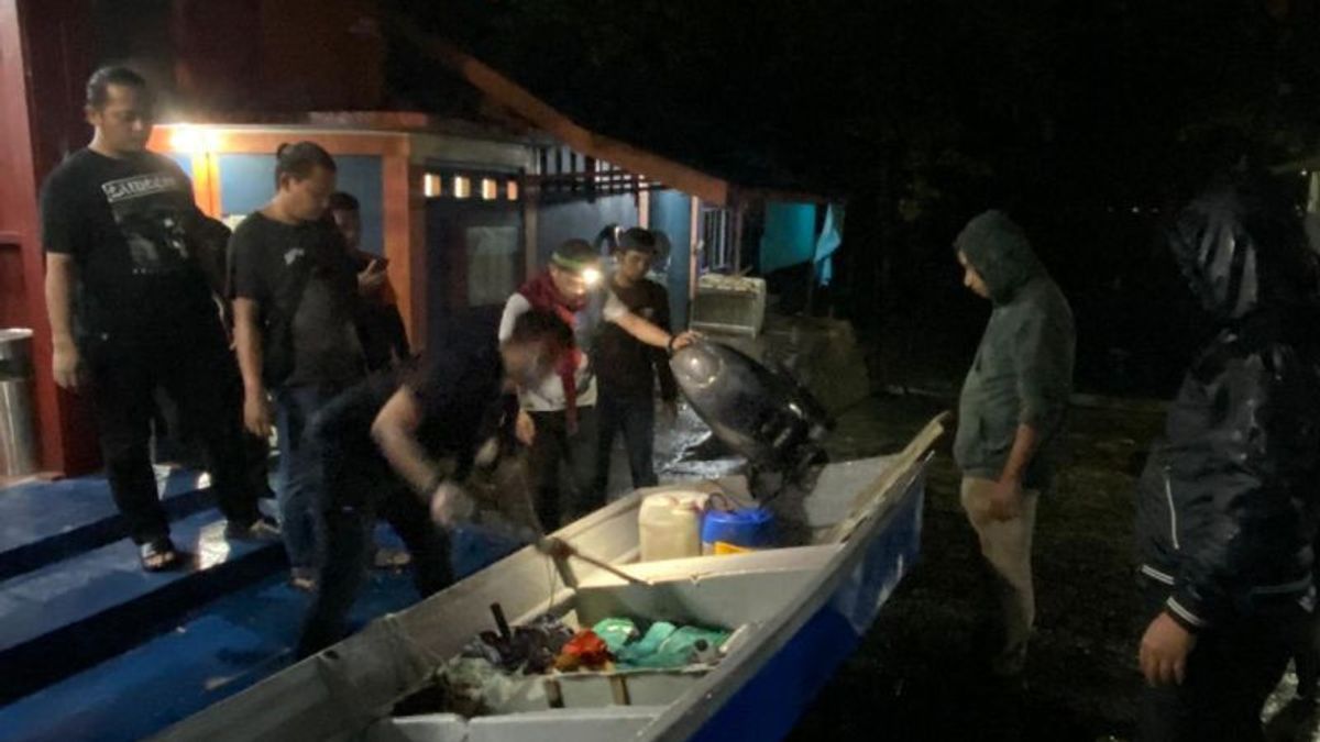 Bawa Sabu 32 Kg, Pengemudi Kapal Loncat ke Laut Kepri Saat Dipepet Aparat