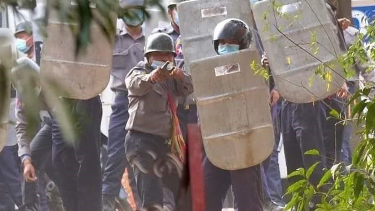 Serbu Basis Perlawanan Pengunjuk Rasa Antikudeta, Enam Pasukan Rezim Militer Myanmar Tewas