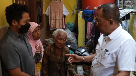 Finally Armuji Meets Mbah Mursiti, Grandma In Surabaya Who Is Viral Because Her Children Areured To Be Begitures