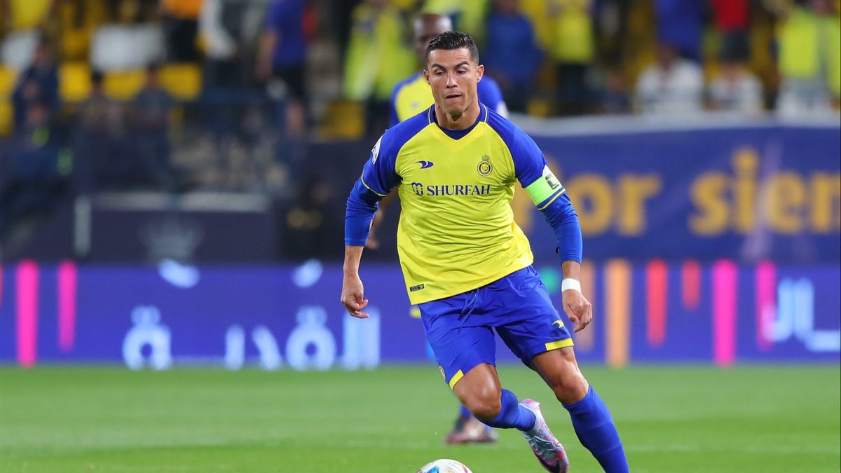 Al Nassr's Step To The Semifinals Colored By Cristiano Ronaldo's Yellow Card, Angry Because He Didn't Contribute?