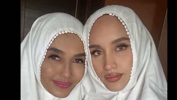 Diduga Salat Ied di Rumah, Ibunda Cinta Laura Kiehl Dirujak Warganet