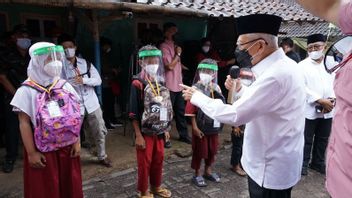 Le Vice-président Ma’ruf Amin Fournit Une Assistance Aux Victimes Du Tremblement De Terre De Banten