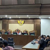 Hakim Tipikor Tolak Eksepsi Irwan Hermawan Dkk Terkait Korupsi BTS