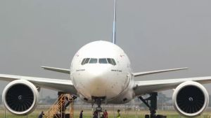 Dua Pesawat Vietnam Airlines Bersenggolan di Bandara Hanoi, Tak Ada Korban