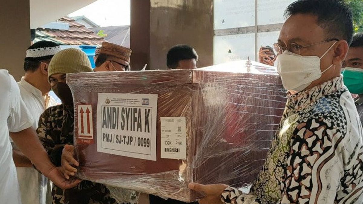 The Mayor Of Pontianak Participates In Praying The Bodies Of Sriwijaya Air SJ-182 Passengers, Syifa Mila