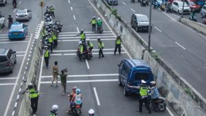 Pengendara Tewas Tabrak Pembatas Jalan, Pemotor Diingatkan Tak Lintasi Jalan Layang Casablanca