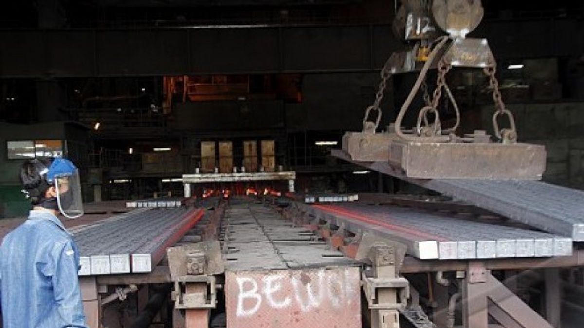 クラカタウスチールは、国の鉄鋼産業を保護するための政府の措置を高く評価しています