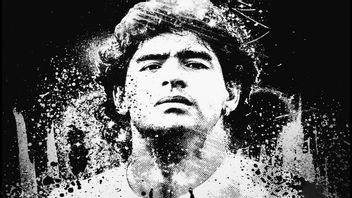 Oasis Pays Respect To Diego Maradona On A Tour To Argentina