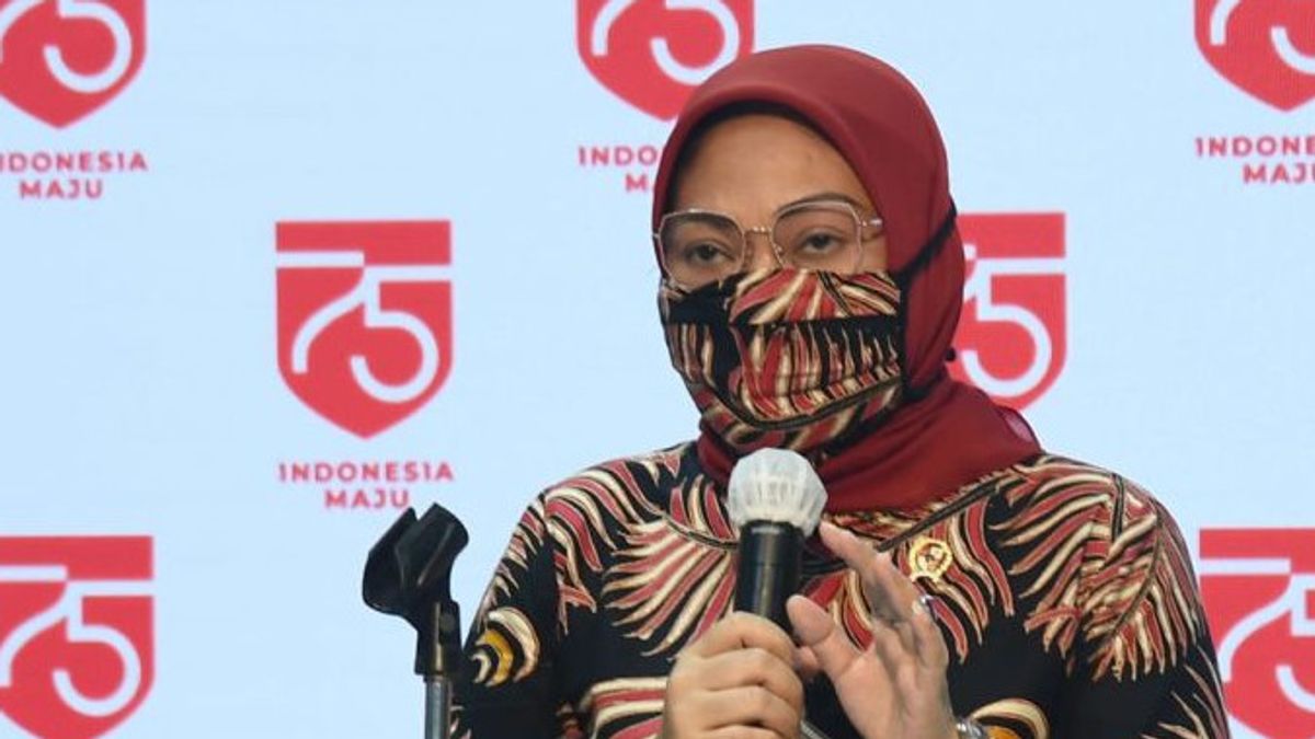 Only After Being Summoned By Jokowi, Minister Ida Fauziyah Revised The Rules For The 56 Year Old Age Guarantee