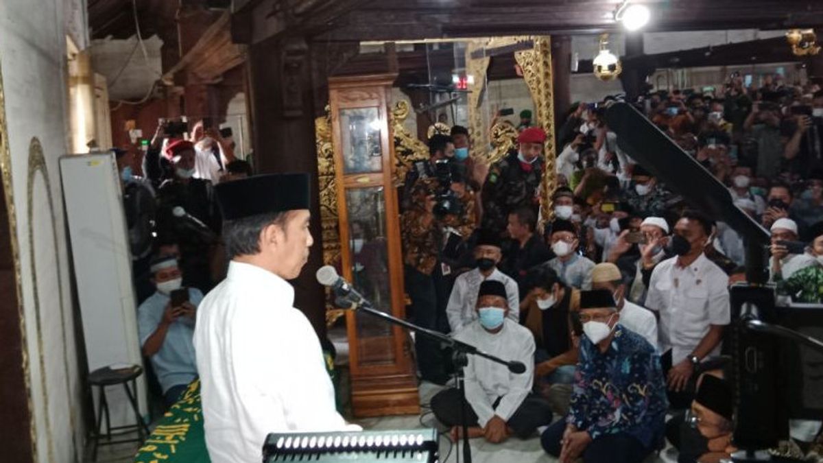 President Jokowi Pays Last Respect To Buya Syafii Maarif