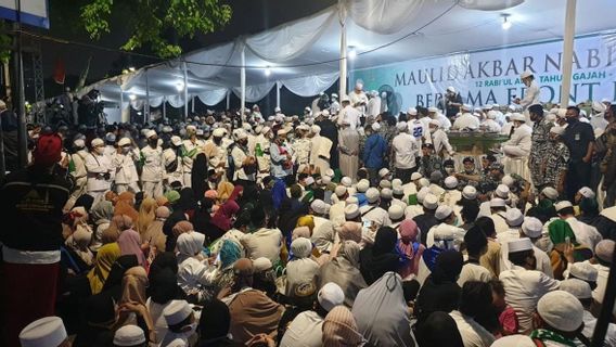 Audience Préliminaire De Rizieq Shihab, La Police Confirme La Vidéo De L’invitation De Rizieq à être La Preuve De L’affaire Crowd-Pouring