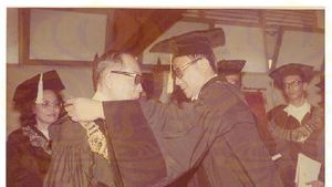 Bung Hatta Dapat Gelar Doktor HC dari Universitas Indonesia dalam Sejarah Hari Ini, 30 Agustus 1975