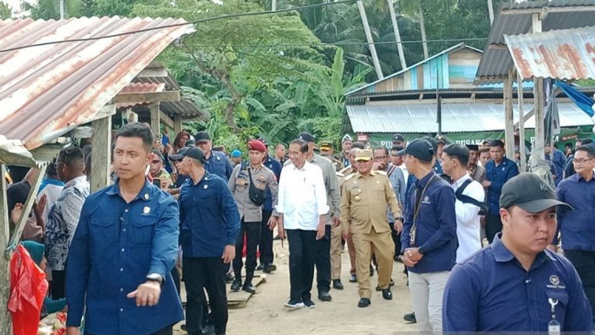 Presiden Jokowi Kunjungi Pasar Rakyat Kambara Muna Barat