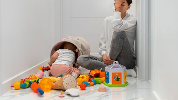 자녀를 돌보는 동안 스트레스를 관리하는 5 가지 팁을 알아보십시오 : 부모는 알아야합니다!